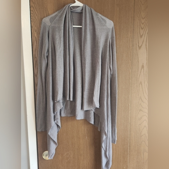 Simply Vera Vera Wang Sweaters - Elegant Gray Women's Shaw